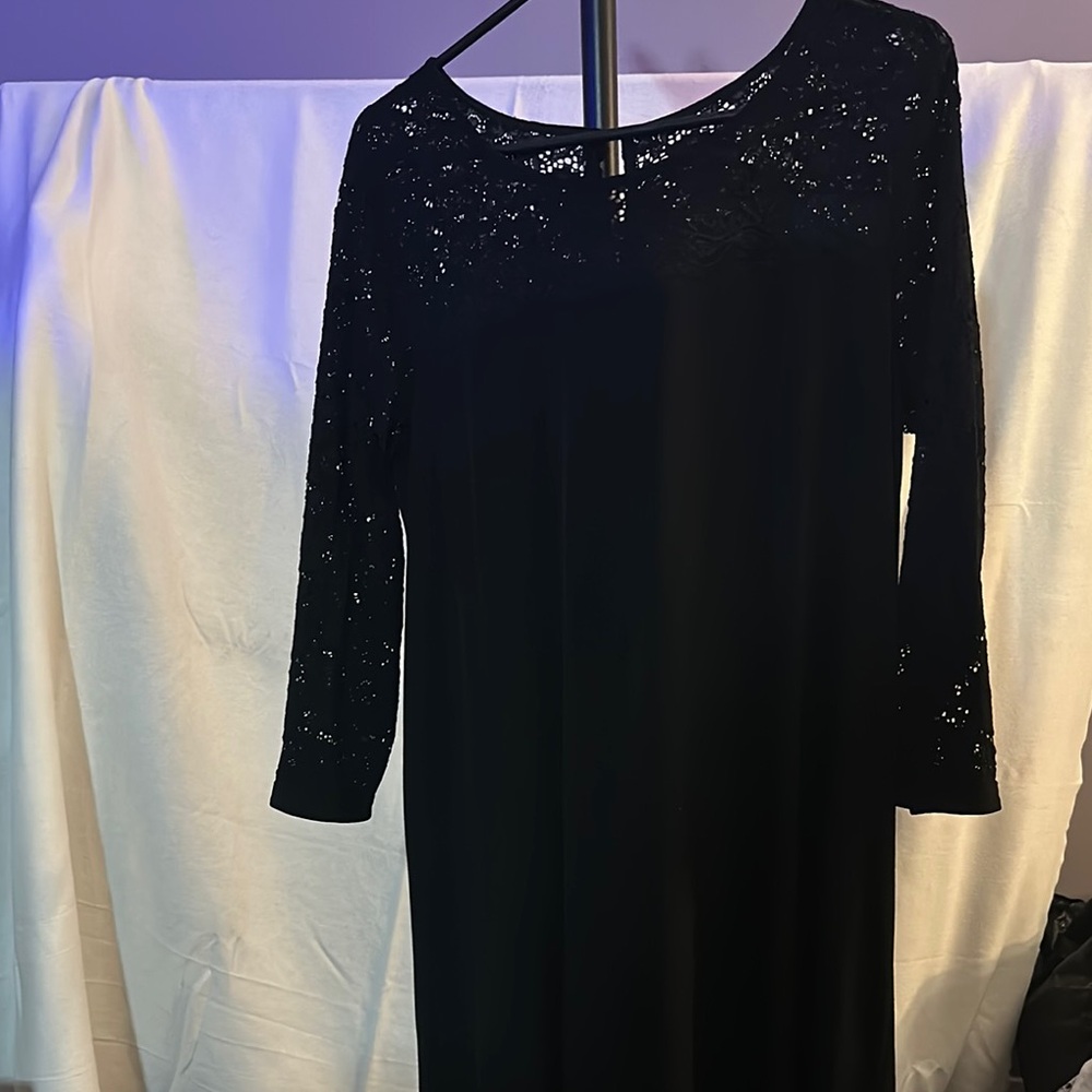 Elegant Black Lace Sleeve Dress